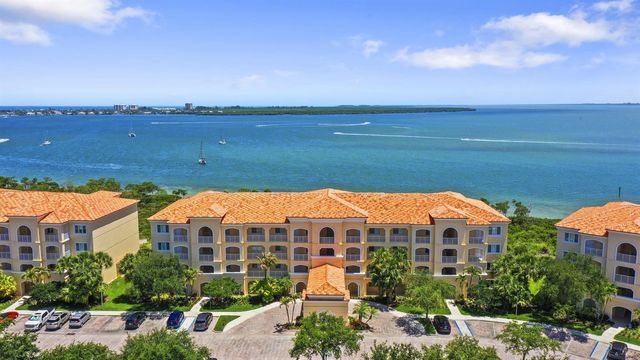 26 Harbour Isle Drive W Ph06, Fort Pierce, FL 34949