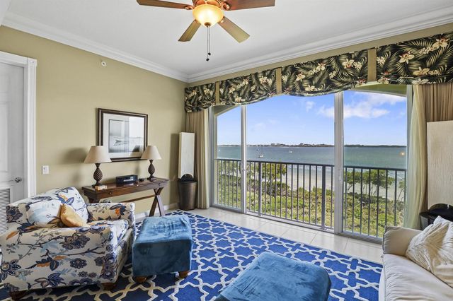 26 Harbour Isle Drive W Ph06, Fort Pierce, FL 34949