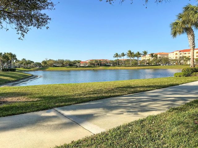 26 Harbour Isle Drive W Ph06, Fort Pierce, FL 34949