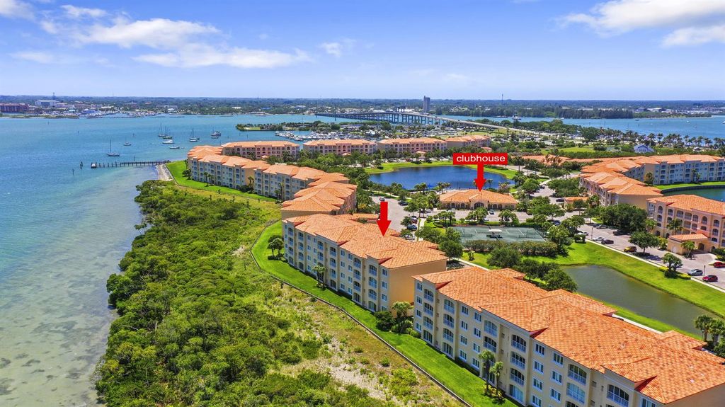 26 Harbour Isle Drive W Ph06, Fort Pierce, FL 34949