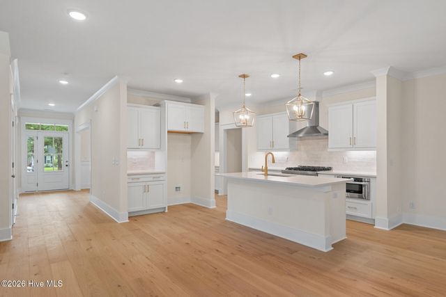 77 Iris Way, Hampstead, NC 28443