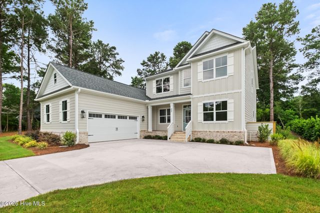 77 Iris Way, Hampstead, NC 28443