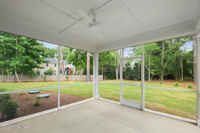 77 Iris Way, Hampstead, NC 28443