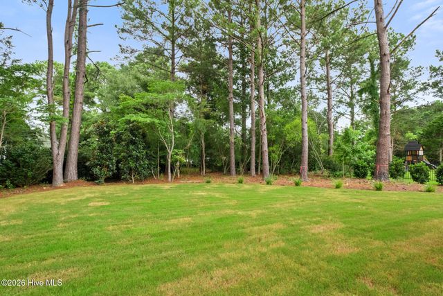 77 Iris Way, Hampstead, NC 28443
