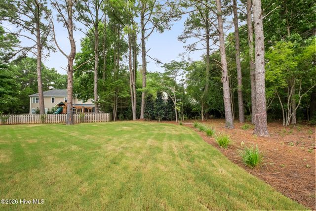 77 Iris Way, Hampstead, NC 28443