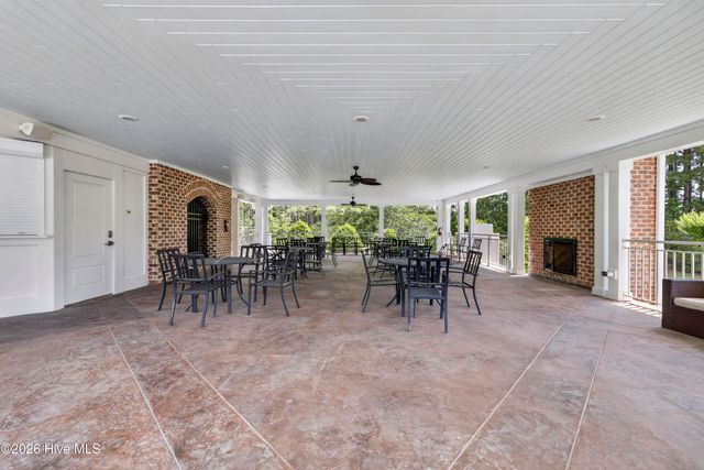 77 Iris Way, Hampstead, NC 28443