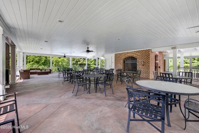 77 Iris Way, Hampstead, NC 28443
