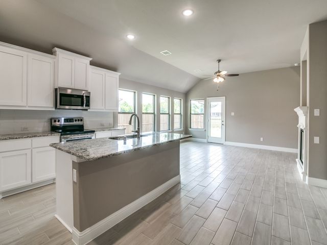 323 Sweetspire Drive, Royse City, TX 75189