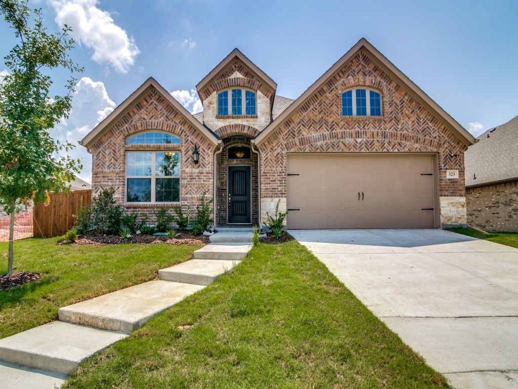 323 Sweetspire Drive, Royse City, TX 75189