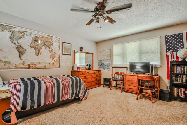 400 N Sherman Avenue, Levelland, TX 79336