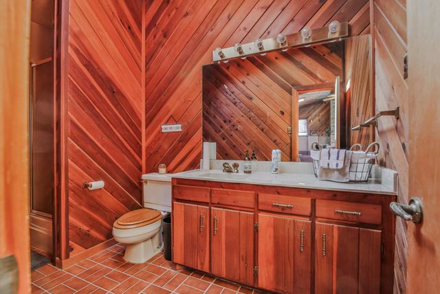 400 N Sherman Avenue, Levelland, TX 79336