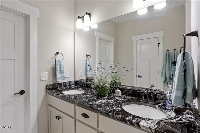 21 Home Run Alley, Benson, NC 27504