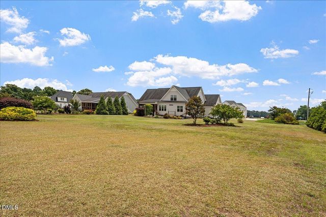 21 Home Run Alley, Benson, NC 27504