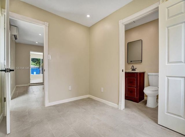 2442 Garfield Street 4, Hollywood, FL 33020