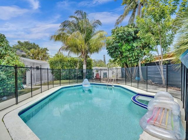 2442 Garfield Street 4, Hollywood, FL 33020