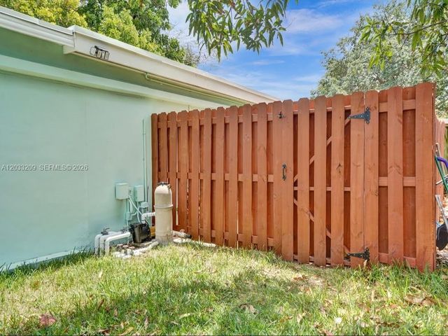 2442 Garfield Street 4, Hollywood, FL 33020