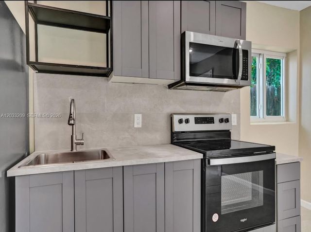 2442 Garfield Street 4, Hollywood, FL 33020