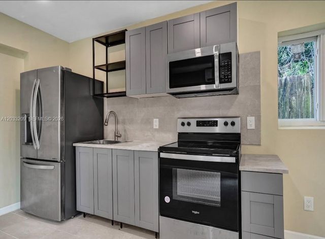 2442 Garfield Street 4, Hollywood, FL 33020
