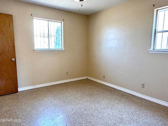 10241 KELLOGG Street, El Paso, TX 79924