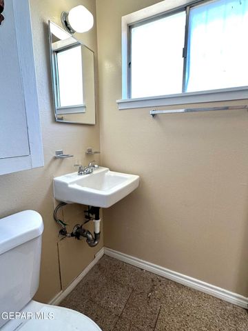 10241 KELLOGG Street, El Paso, TX 79924