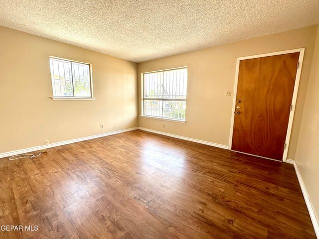 10241 KELLOGG Street, El Paso, TX 79924