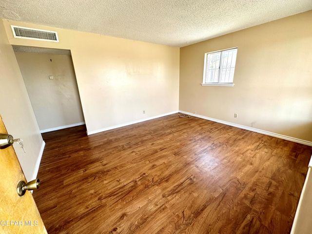 10241 KELLOGG Street, El Paso, TX 79924