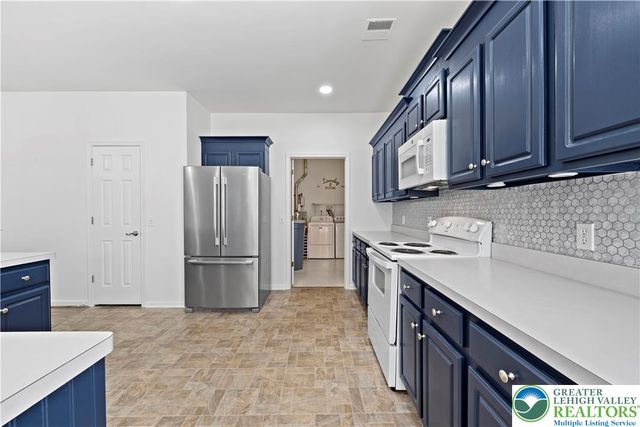 4762 Steeplechase Drive, Lower Macungie Twp, PA 18062