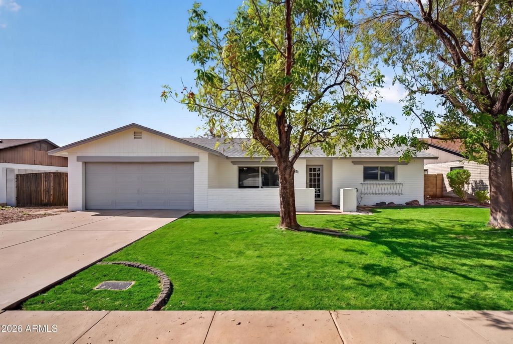 247 E CHILTON Drive, Tempe, AZ 85283 — exterior