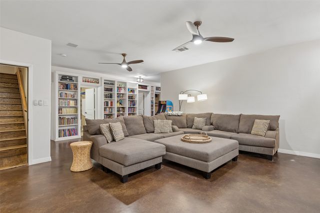 1402 Lakeview Boulevard, Denton, TX 76208