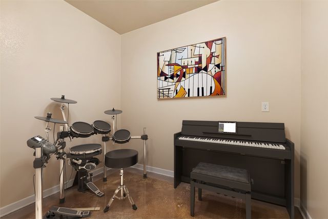 1402 Lakeview Boulevard, Denton, TX 76208