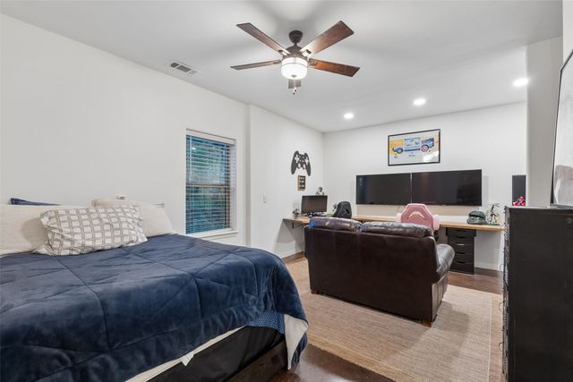 1402 Lakeview Boulevard, Denton, TX 76208