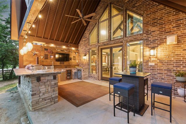 1402 Lakeview Boulevard, Denton, TX 76208