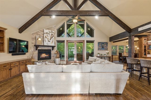 1402 Lakeview Boulevard, Denton, TX 76208