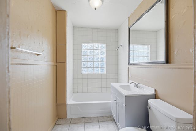 1432 N Boston Place, Tulsa, OK 74106