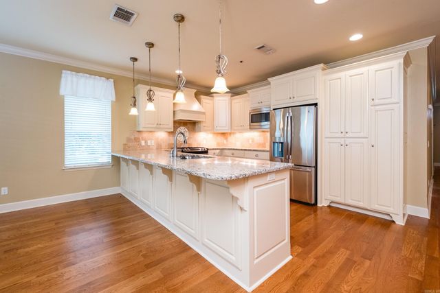 100 Vallon Ln Unit 104, Little Rock, AR 72223