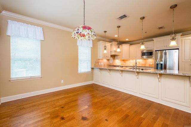 100 Vallon Ln Unit 104, Little Rock, AR 72223