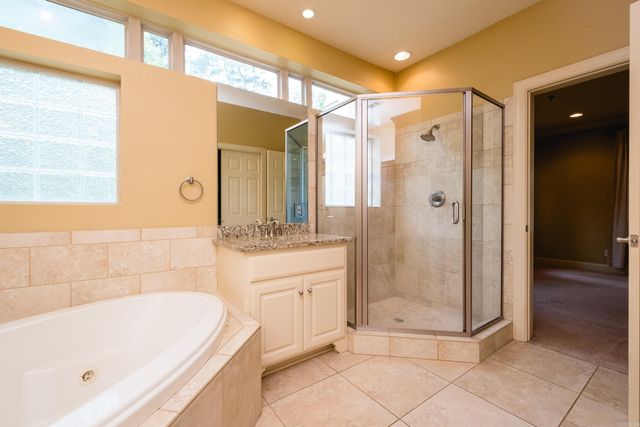 100 Vallon Ln Unit 104, Little Rock, AR 72223