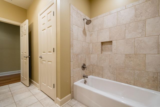 100 Vallon Ln Unit 104, Little Rock, AR 72223