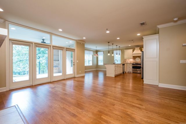 100 Vallon Ln Unit 104, Little Rock, AR 72223