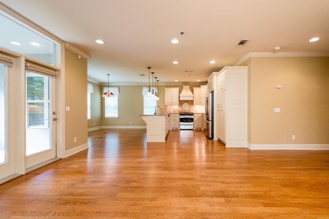 100 Vallon Ln Unit 104, Little Rock, AR 72223