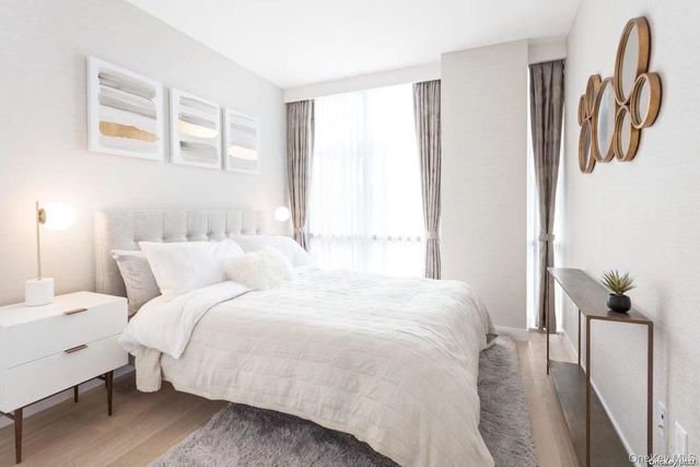 33-66 Farrington Street 11D, Flushing, NY 11354