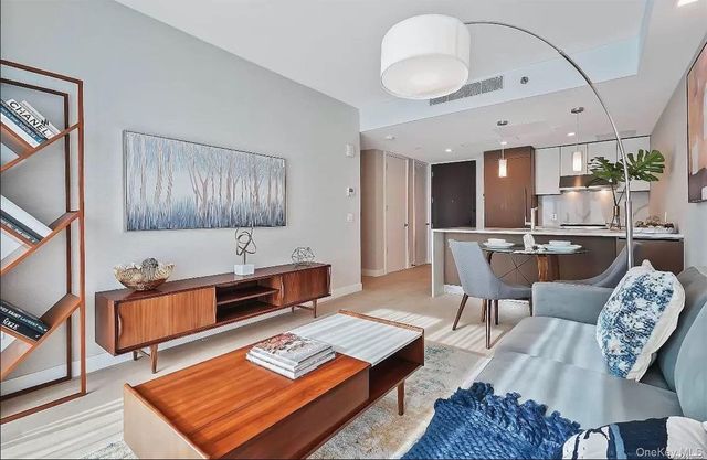 33-66 Farrington Street 11D, Flushing, NY 11354