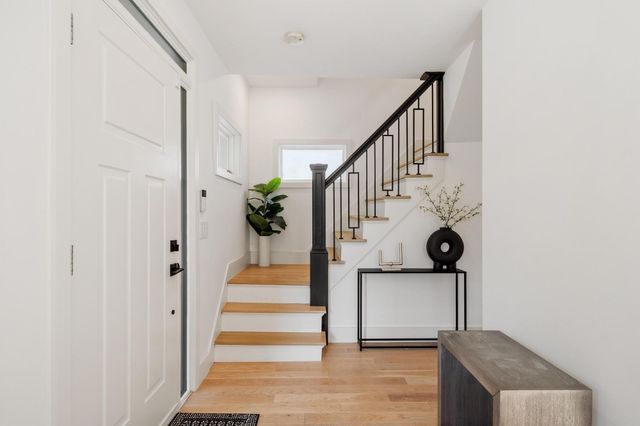 32 Coolidge Ave, Peabody, MA 01960