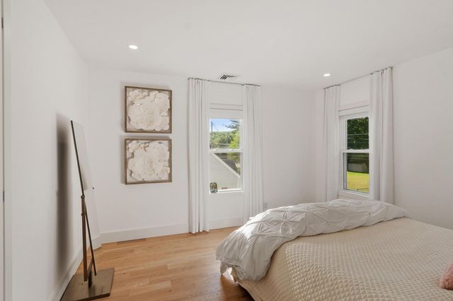 32 Coolidge Ave, Peabody, MA 01960
