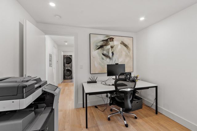 32 Coolidge Ave, Peabody, MA 01960