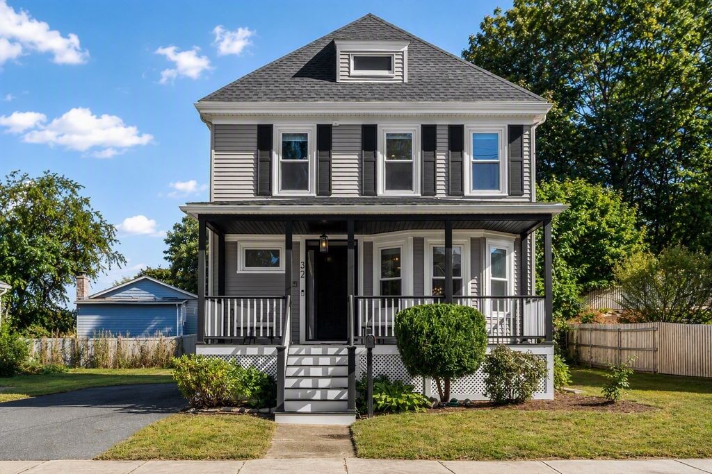 32 Coolidge Ave, Peabody, MA 01960