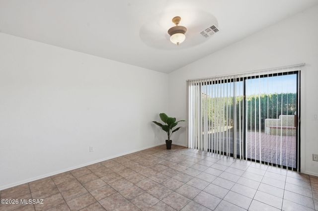 2125 E Cypress Canyon Drive, Green Valley, AZ 85614