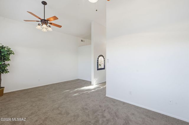 2125 E Cypress Canyon Drive, Green Valley, AZ 85614