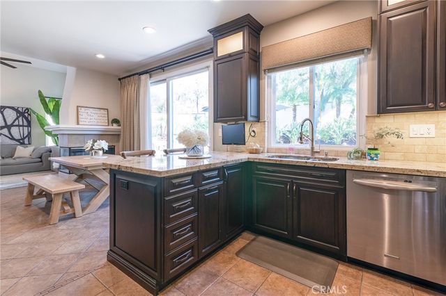 44 Willowbrook Lane, Rancho Santa Margarita, CA 92688