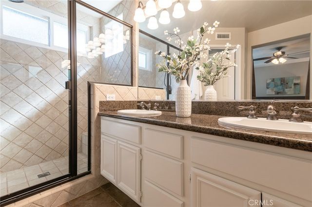 44 Willowbrook Lane, Rancho Santa Margarita, CA 92688